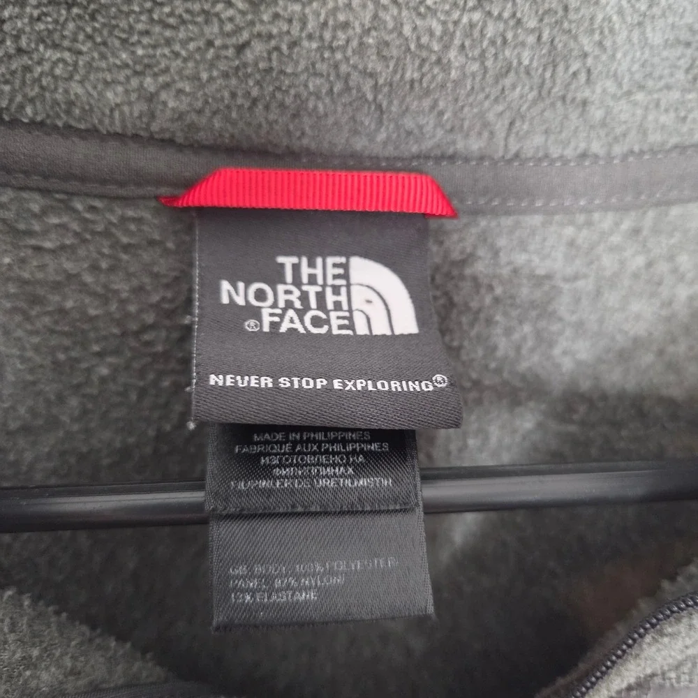 The North‎ Face Mens XL Gray Quarter Zip Fleece Pullover Red Chest Pocket Logo